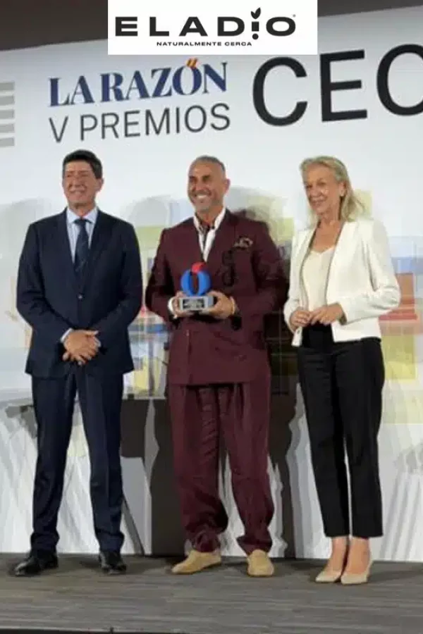 Eladio Rueda y Macarena Valiente, de Frutas y Verduras Eladio reconocidos en los V Premios CEO del Año de La Razón